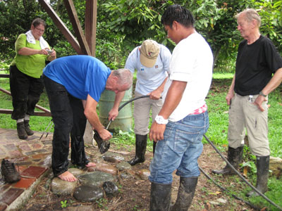 Hjemme igen stod det på støvlevask