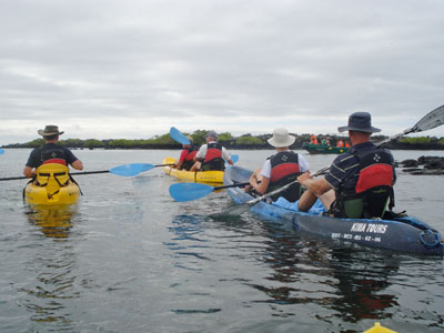 Det var ikke almindelige kajakker, men en type som man sidder oven på
