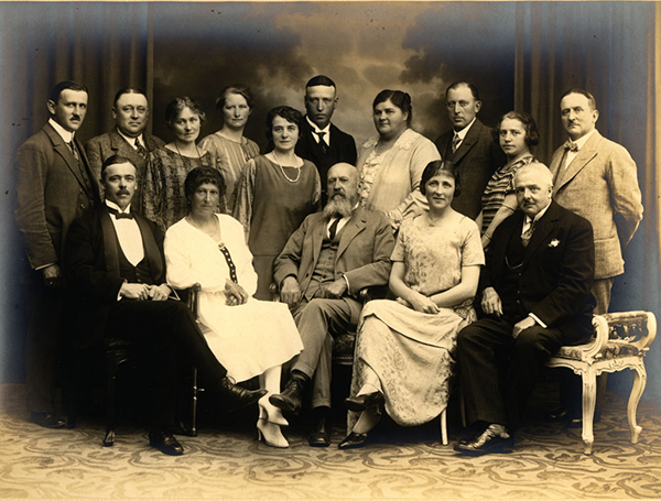Anders Pedersen med familie formentlig 1921