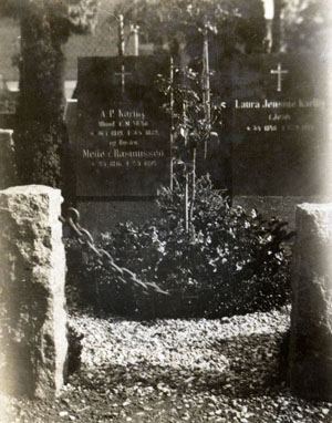 Gravsten for A. P.'s far og mor og hans kone - Laura